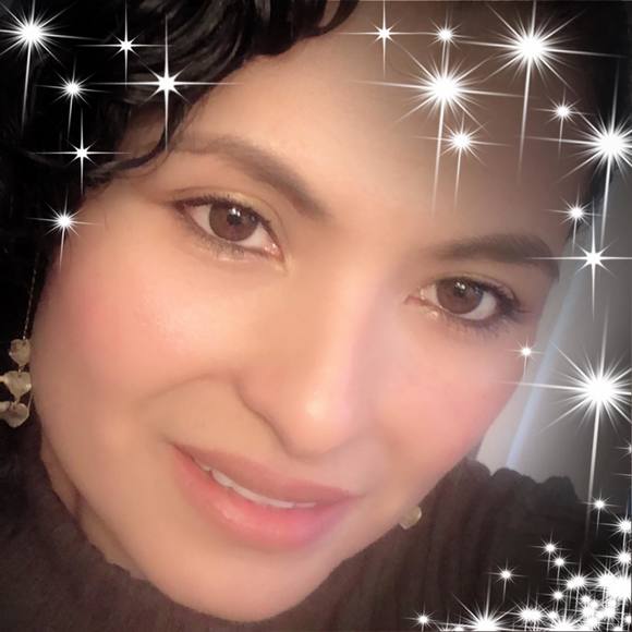 Meet your Posher, Adriana o. - Picture 1 of 1